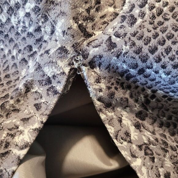 Vtg 90's Taiga Dress Sleeveless Sccop Neck Pencil Midi Snake Print Gray Sz 2 - Picture 5 of 12